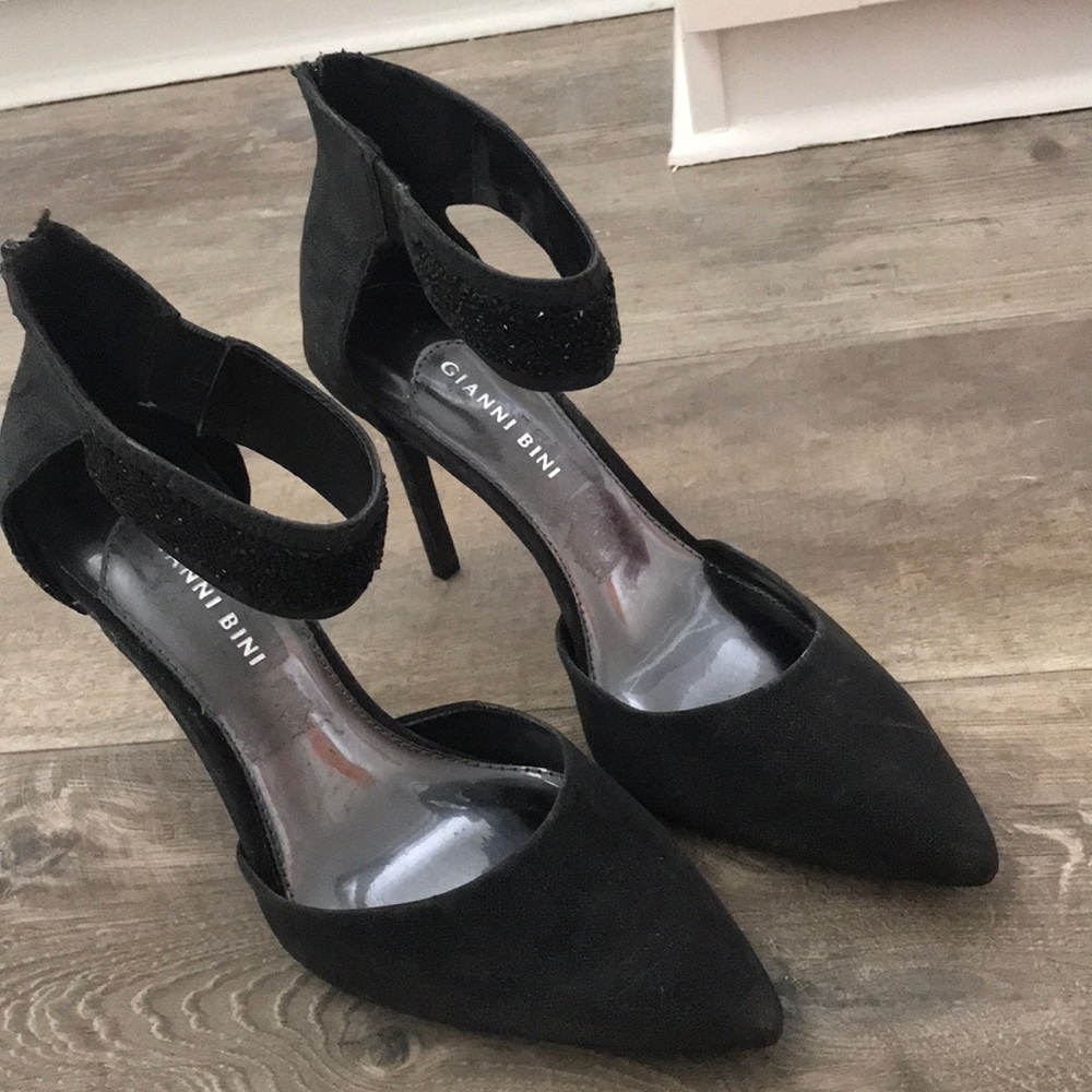 Gianni Bini black heels size 9.5